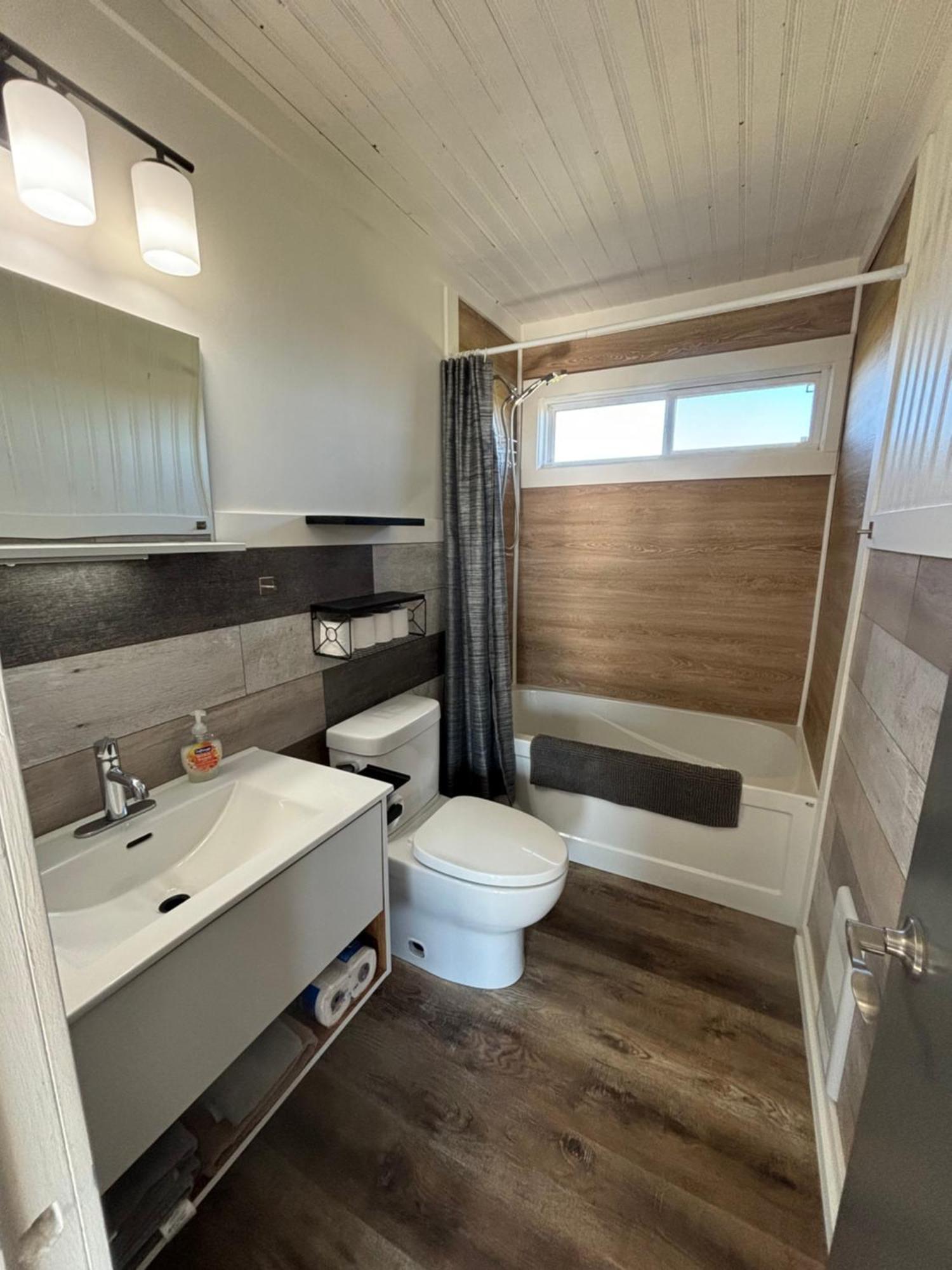 Newly Renovated Confederation Bridge View Cottages Borden-Carleton Exterior foto
